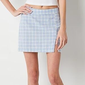 Arizona Women's/Juniors Mid Rise Scooter Skirt - Size Medium
